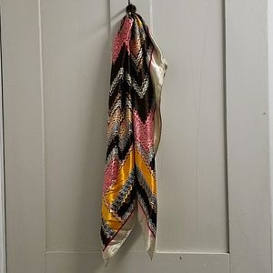 Multi colour zig zag pattern scarf